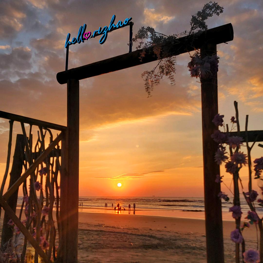 夏日海滩俱乐部