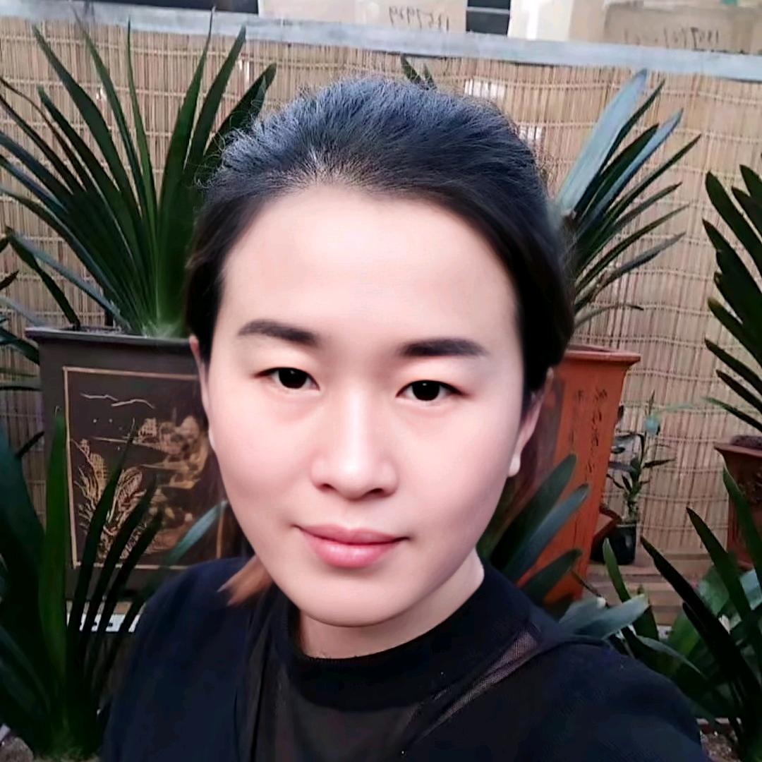 一山一水君子兰