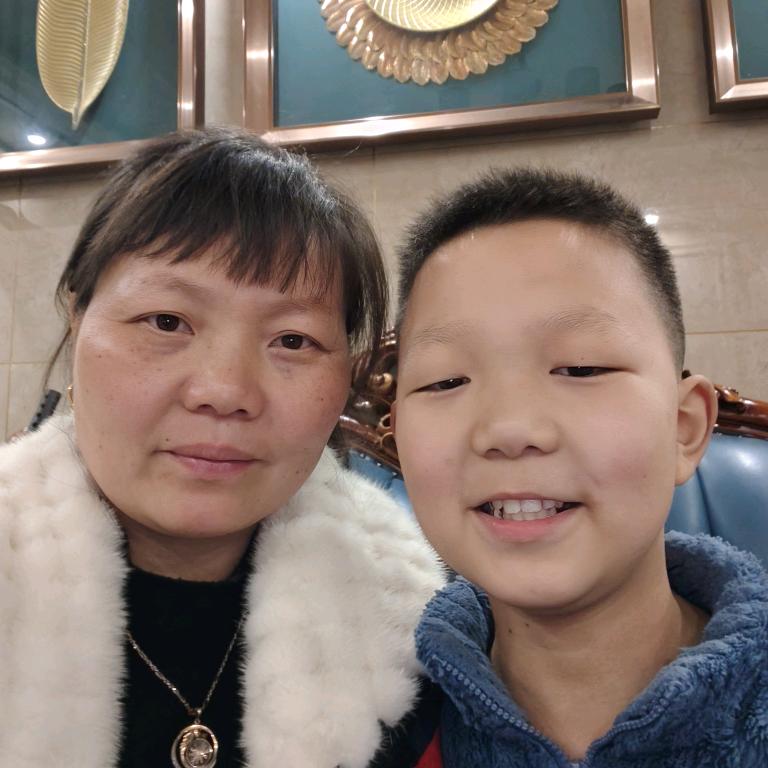 涟源门业霞姐