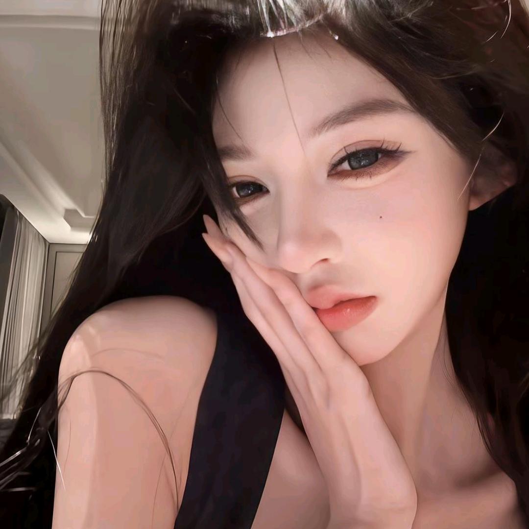 腼腆小美