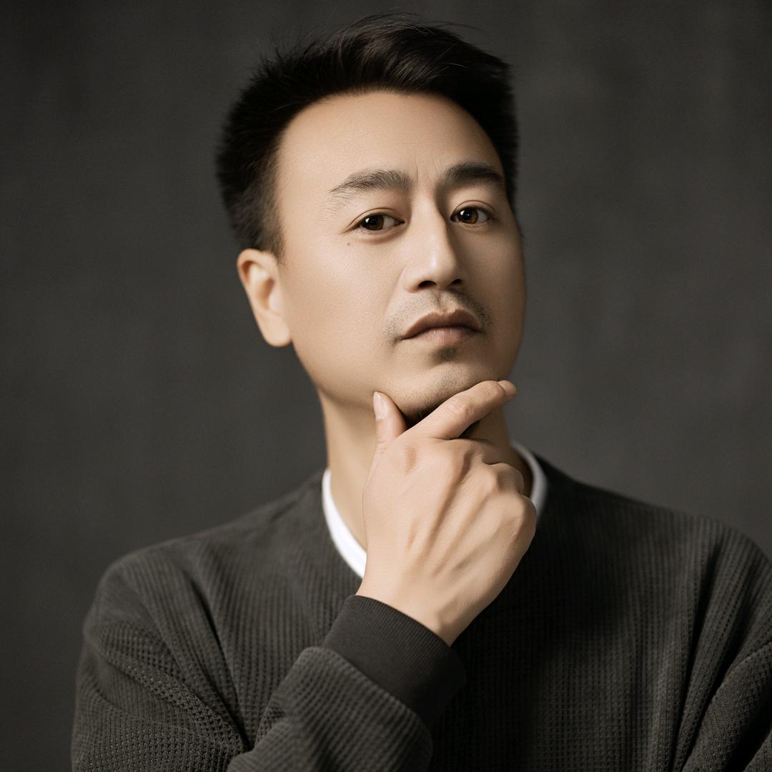 鹤壁EighTeen美发阿高