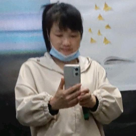 微笑前行的🐷🐷