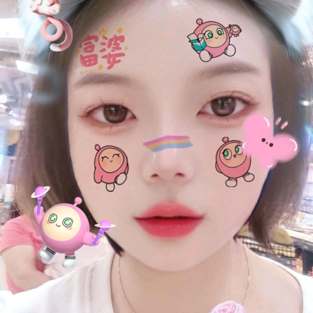 微笑:😘😘😘