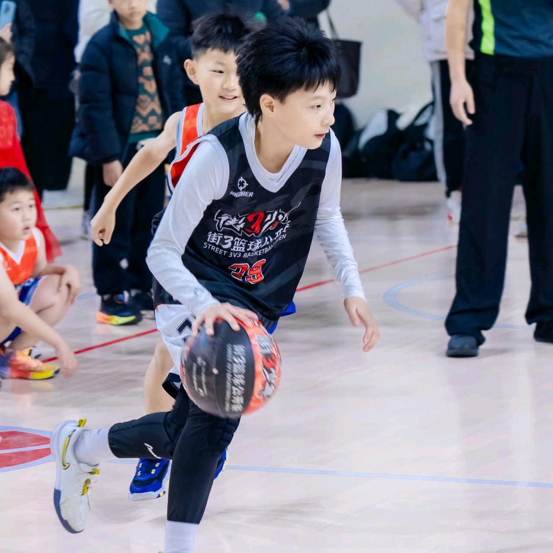 篮球溪宝