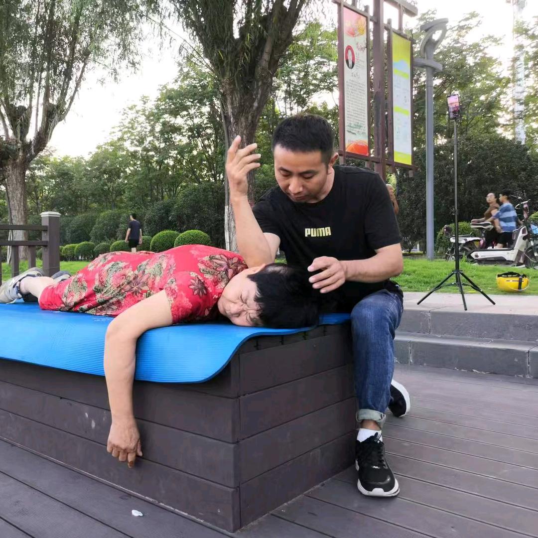 小森按摩（晚上龙泉湖）