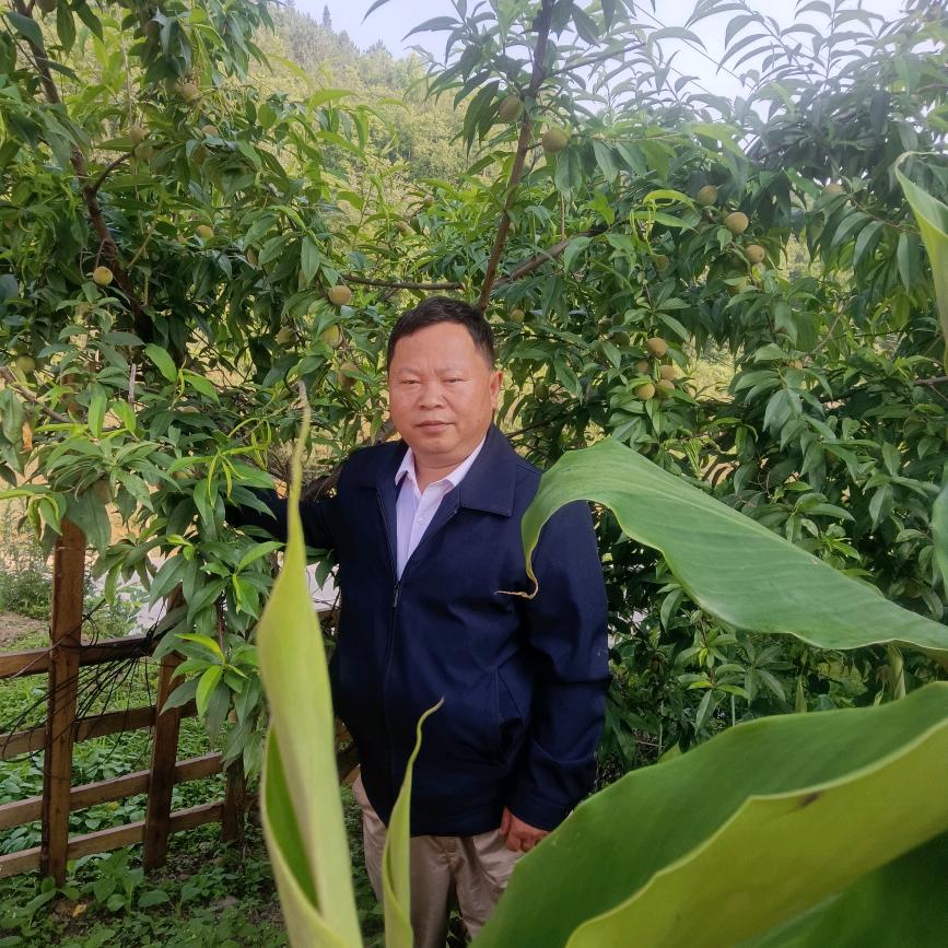 石信洗车场，靓车美容，精致洗车