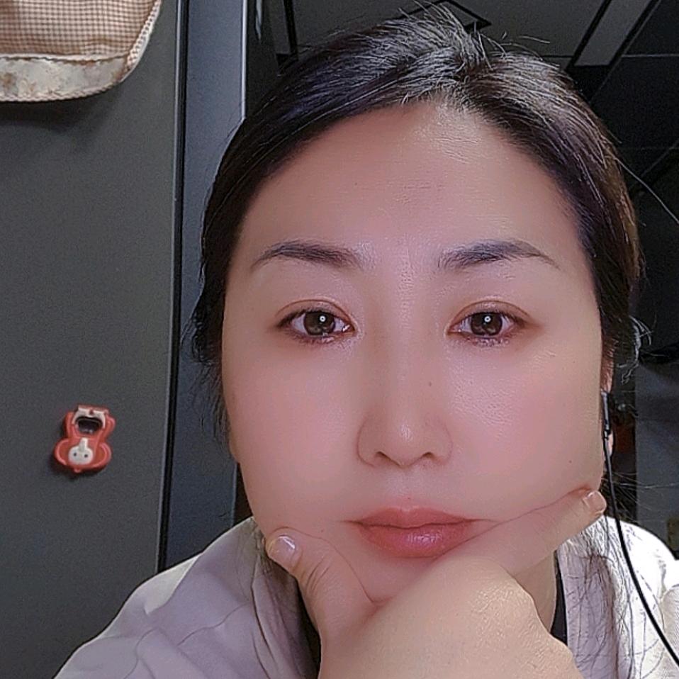 周叭叭