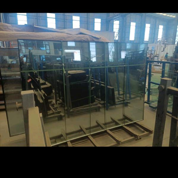 大量批发钢化玻璃