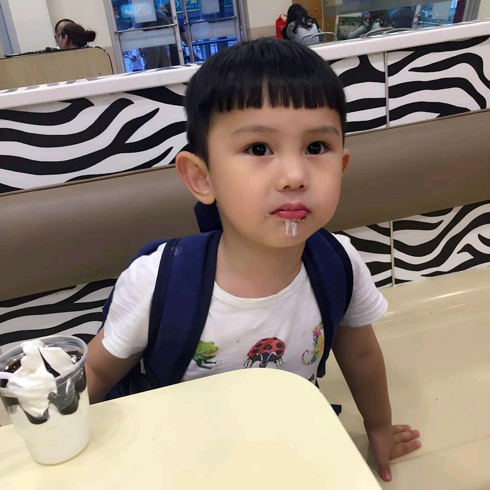 丑丑👨‍👩‍👦