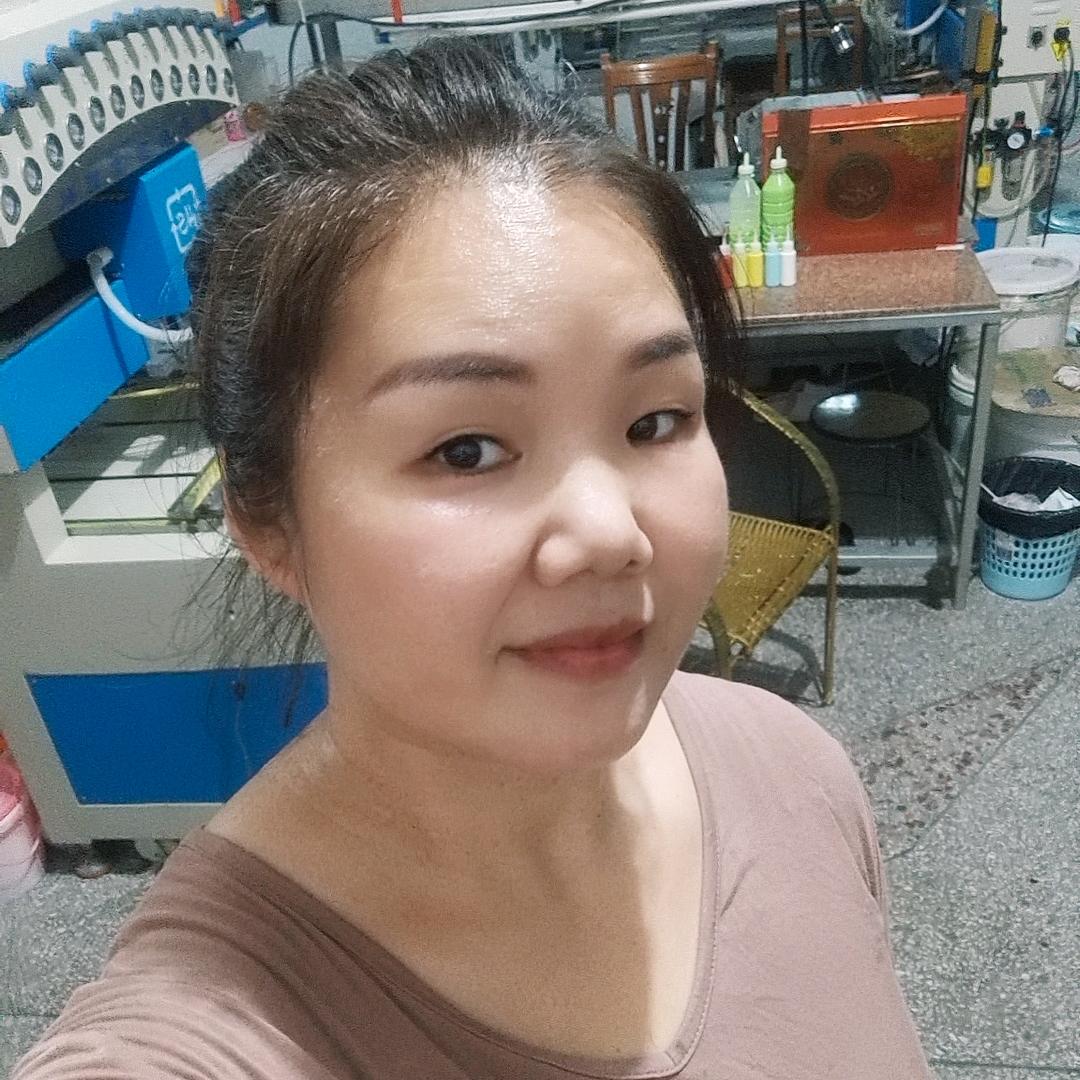 (˘⌣˘)ʃ优雅*安夏