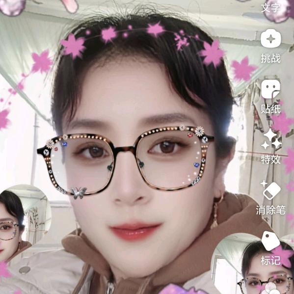 胖胖金月亮服装店