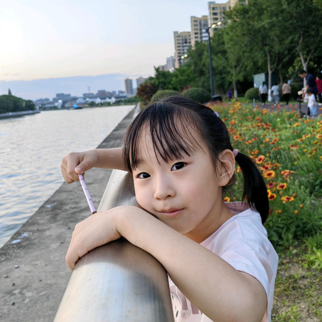 是花花吖