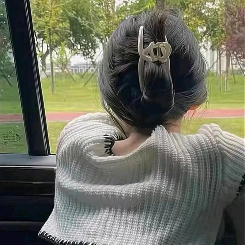 💐এ᭄浅笑不语꧔ꦿ᭄🌺