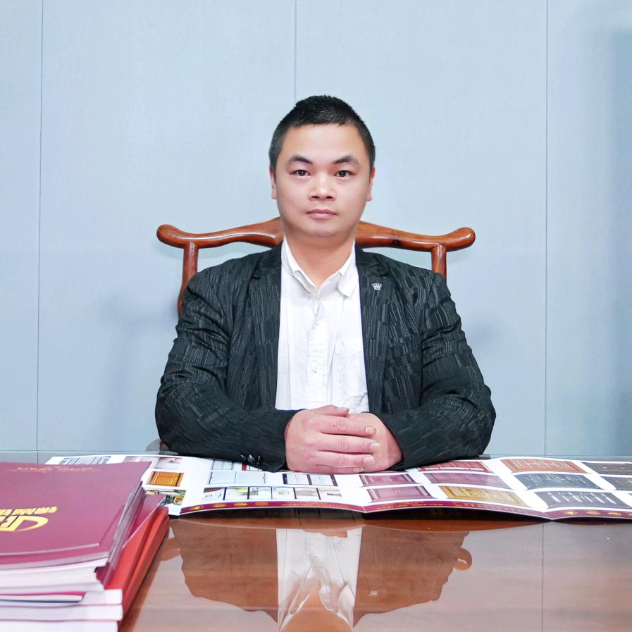 门窗🚪何情毅