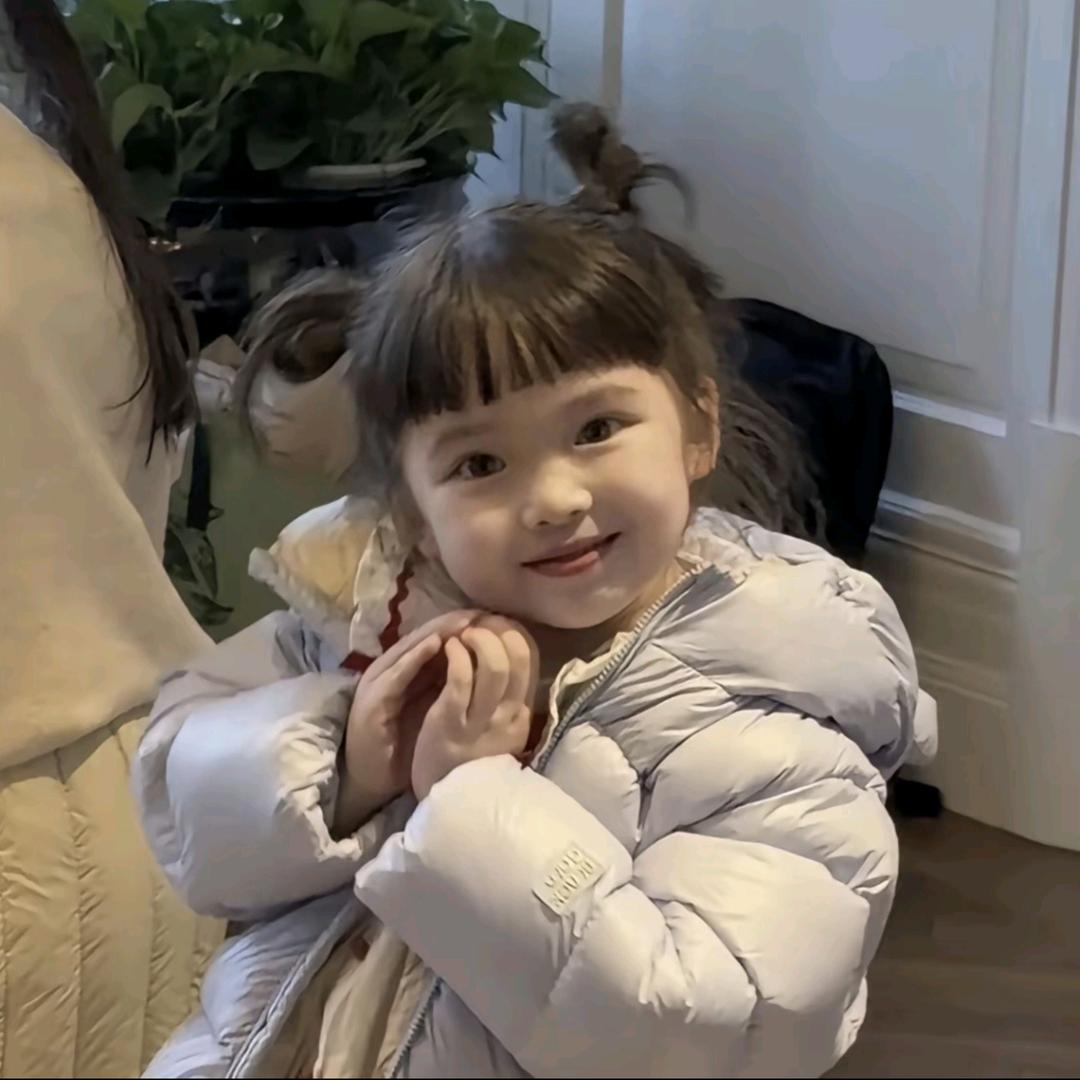 油腻性感向日葵只朝太阳不朝北