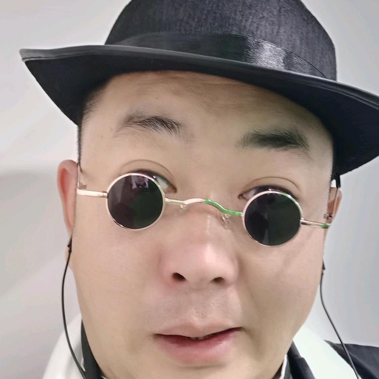 随手摸胡的雀神