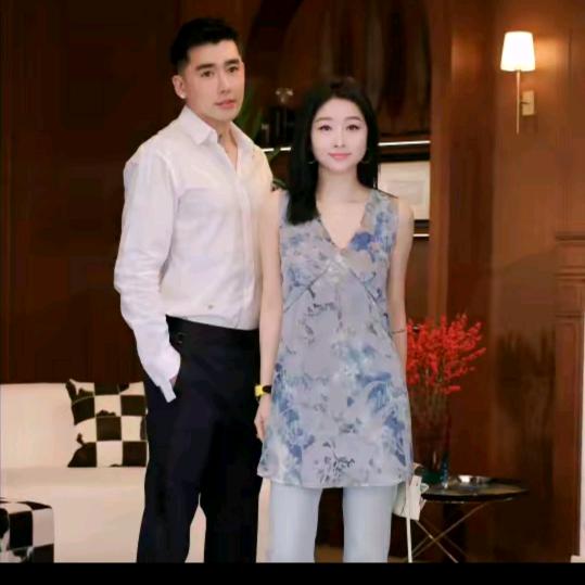 杨圣坤雪姐时尚穿搭