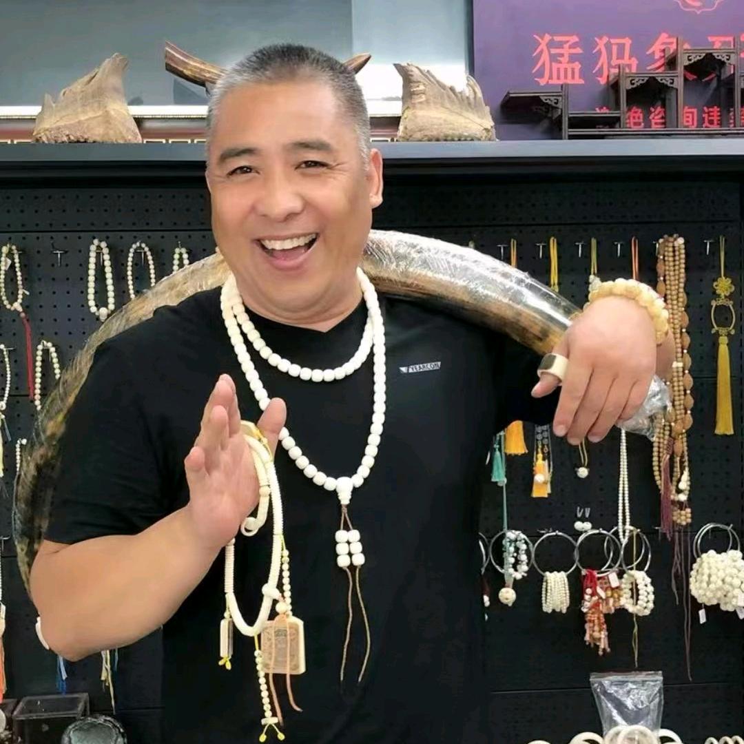 聚晶雅阁猛犸壹号