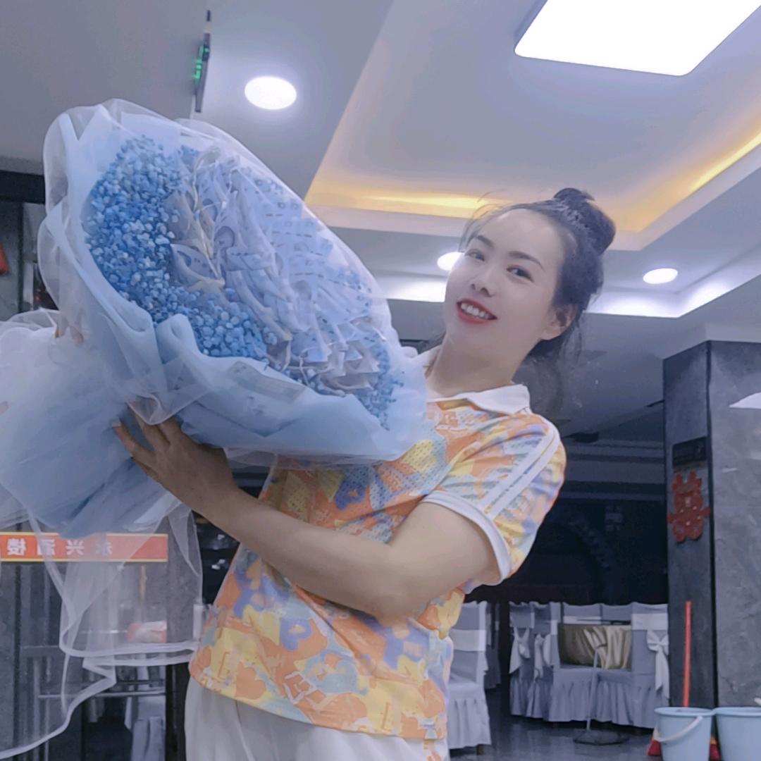 我只想告诉你，爱上你我很快乐