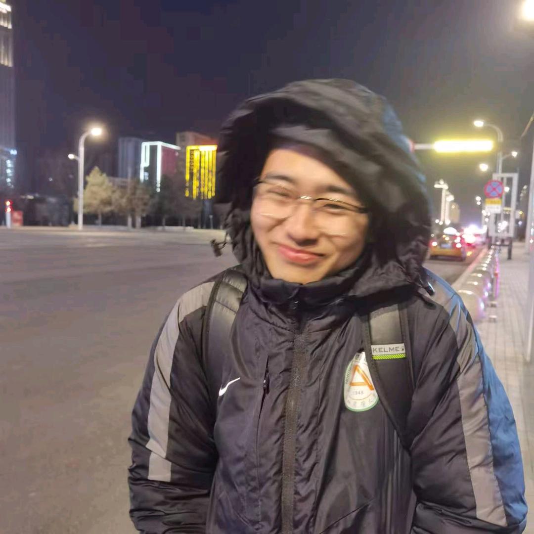 一只想要变白的黑🐾