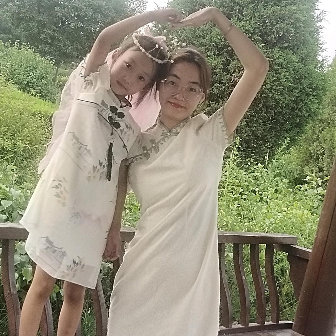 爱美的梅梅