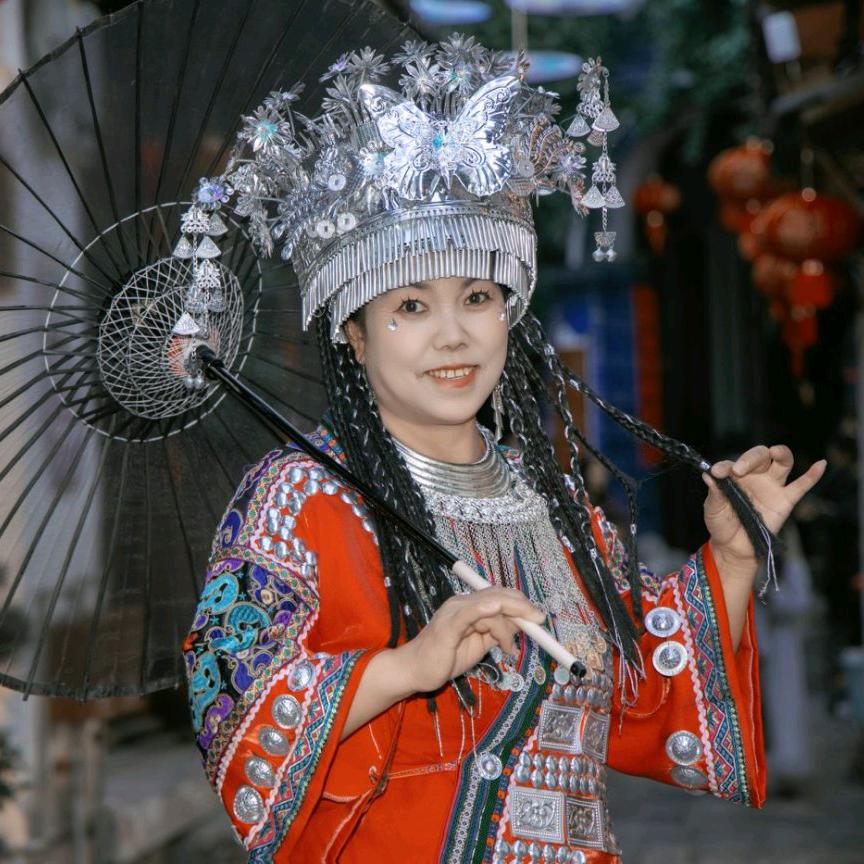 三姐拼命挣钱