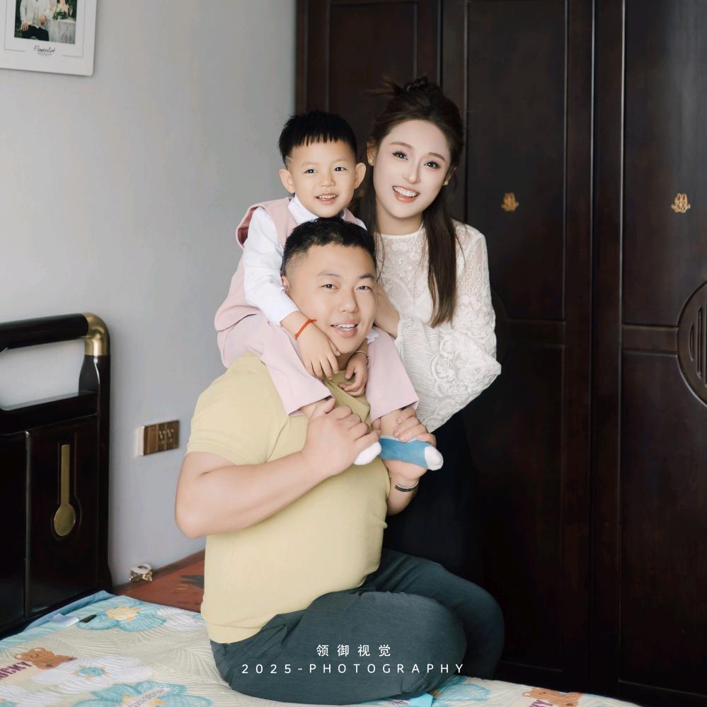 小石头很哇塞♥(｡￫v￩｡)♥