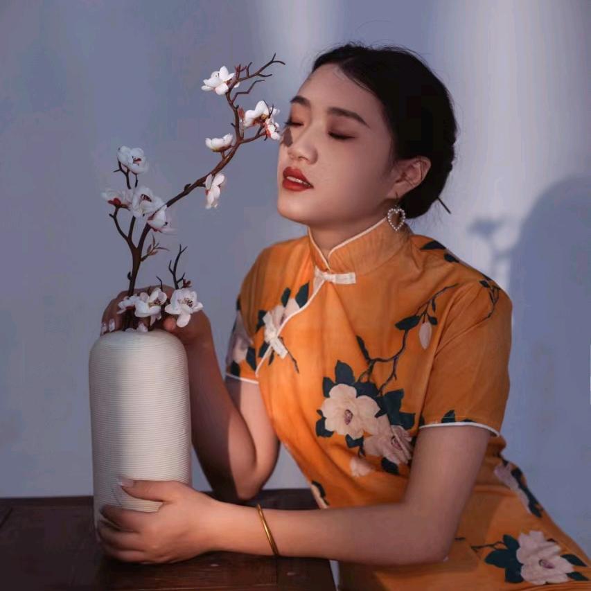 古月