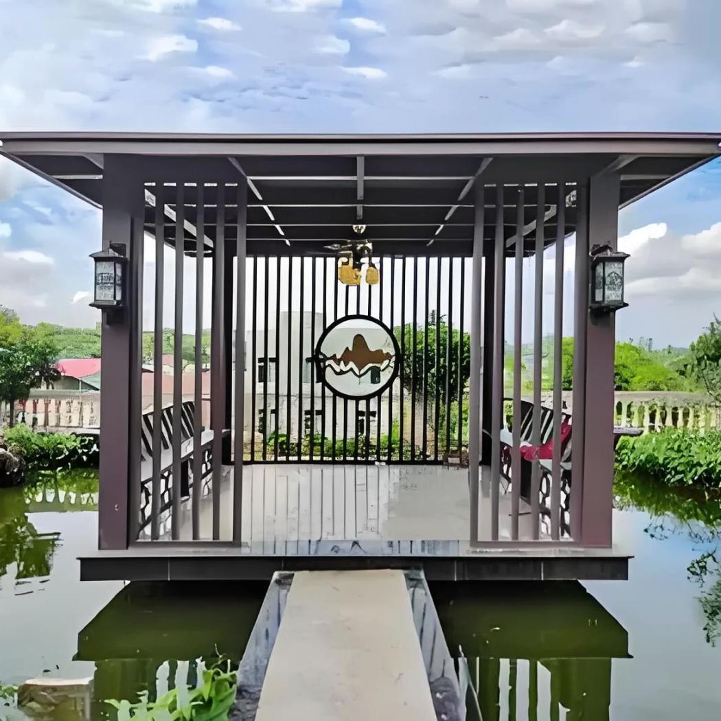 只沾花不惹草