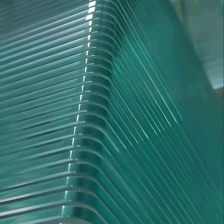 强华子爱尚玻璃