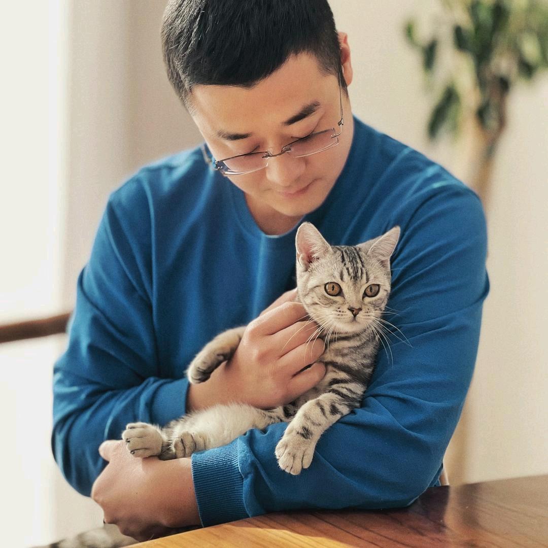 猫砂小郑