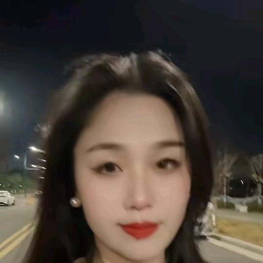 张莉一