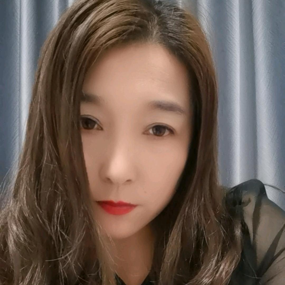 彩儿琼琼
