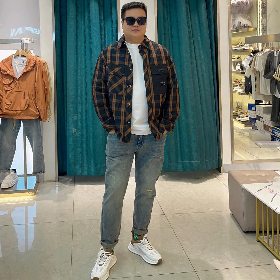 云南昆明小王叉车 云南折臂吊  设备搬运