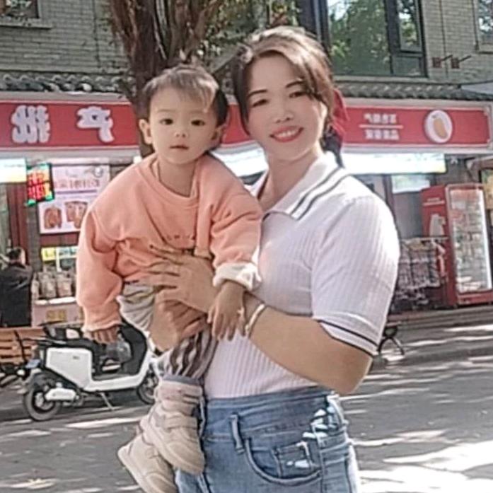韦小丽