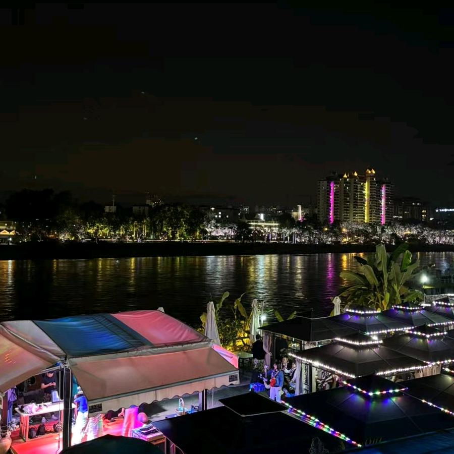 小   ♥   鄧   ♥  哥