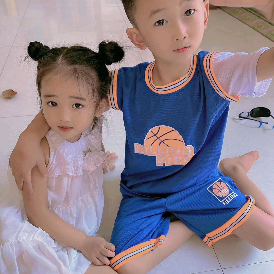童博小