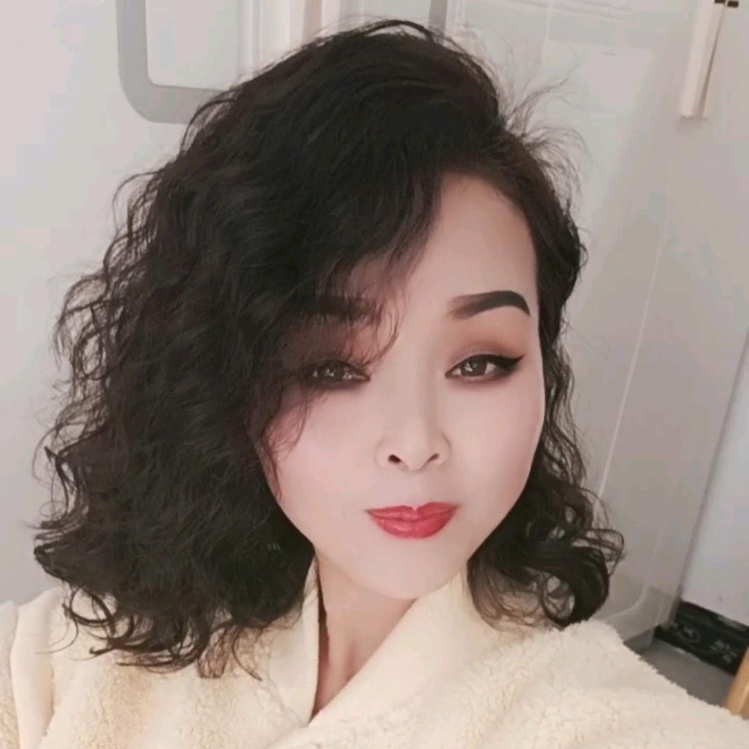 水中的雪莲