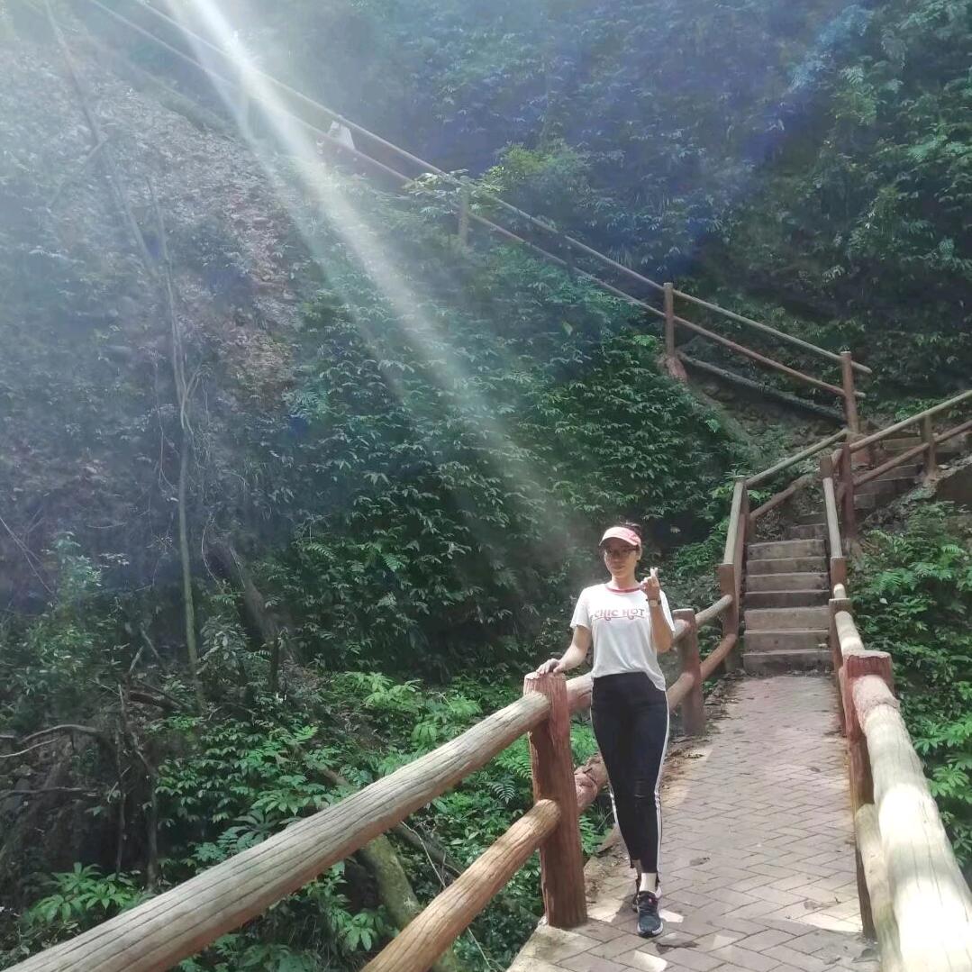 广汉汽车装饰大雲