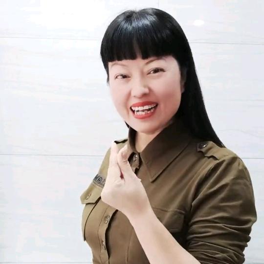 开心果😘开播号在主页