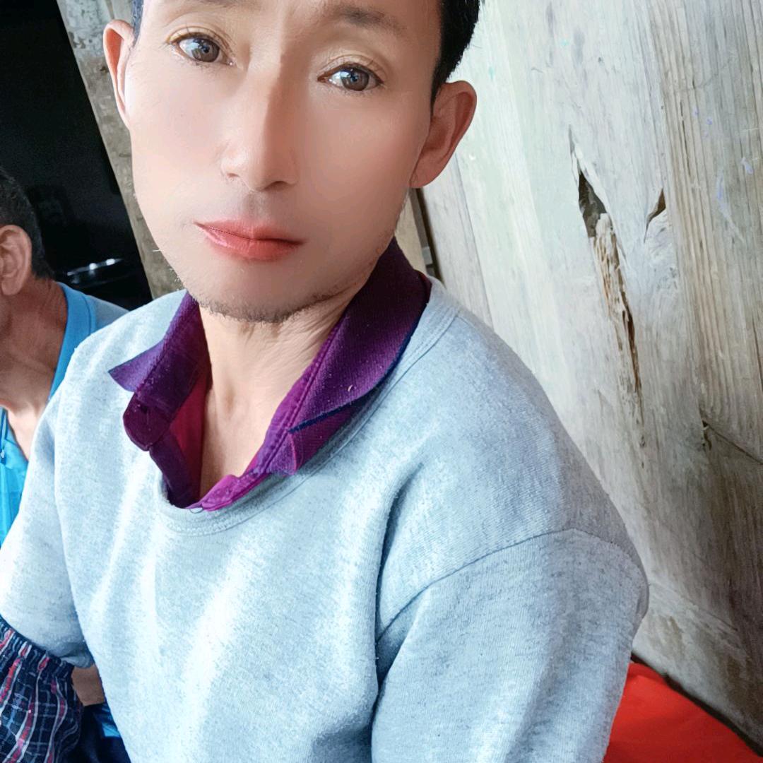 单身我爱你（何）