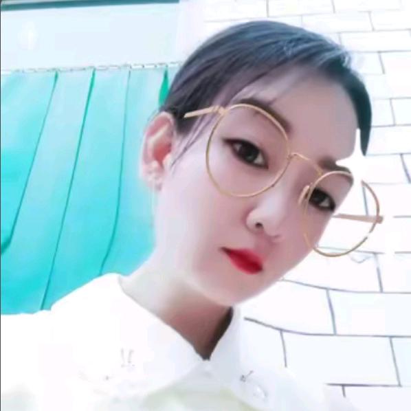 @丽
