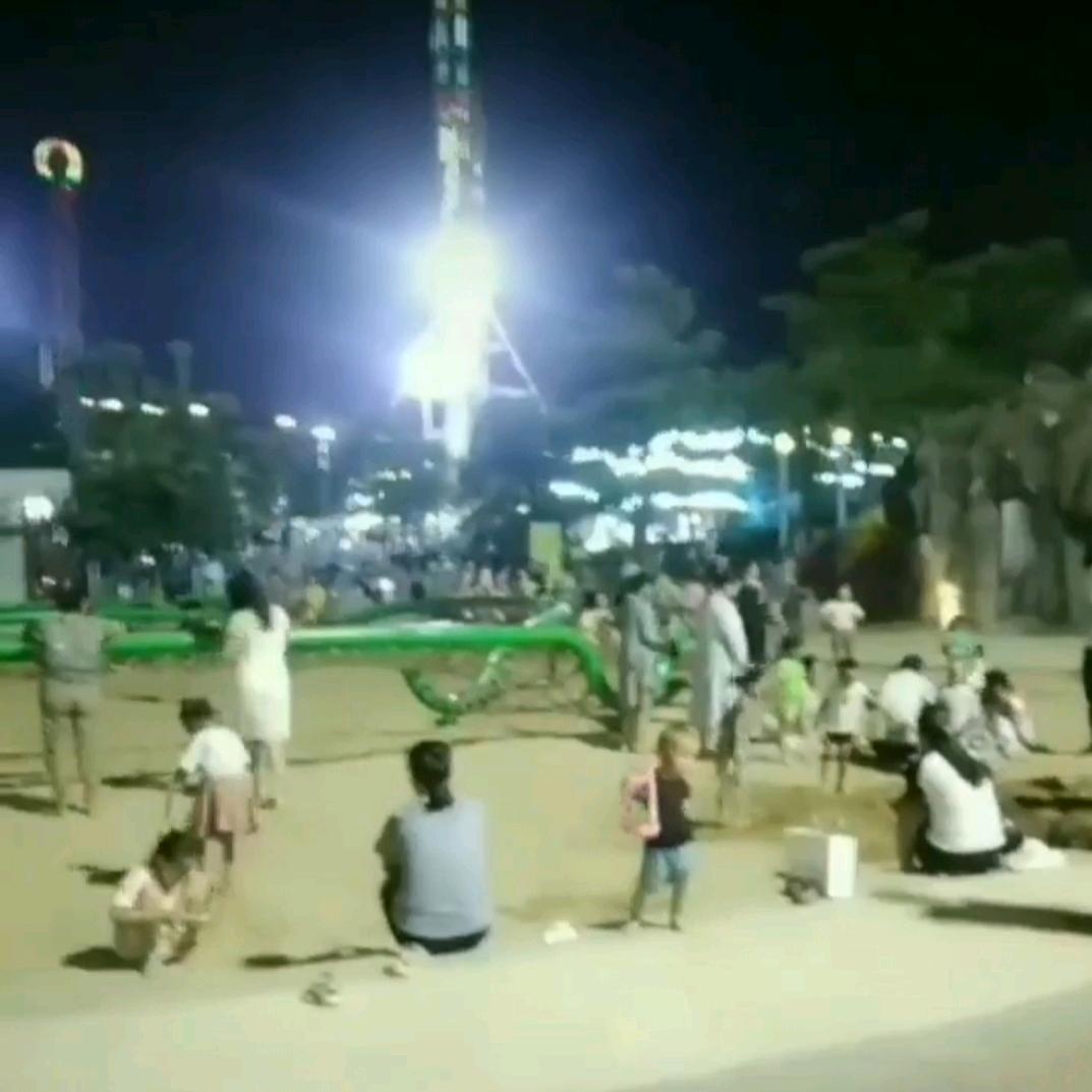 华哥（长不大的孩子）