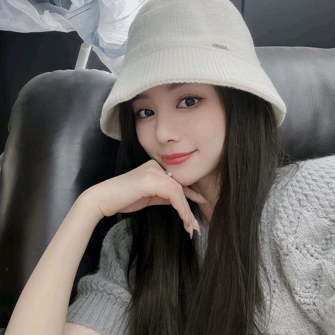 艾文文IRIS时尚穿搭