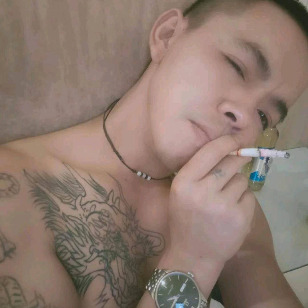 城边(老表︶ㄣ