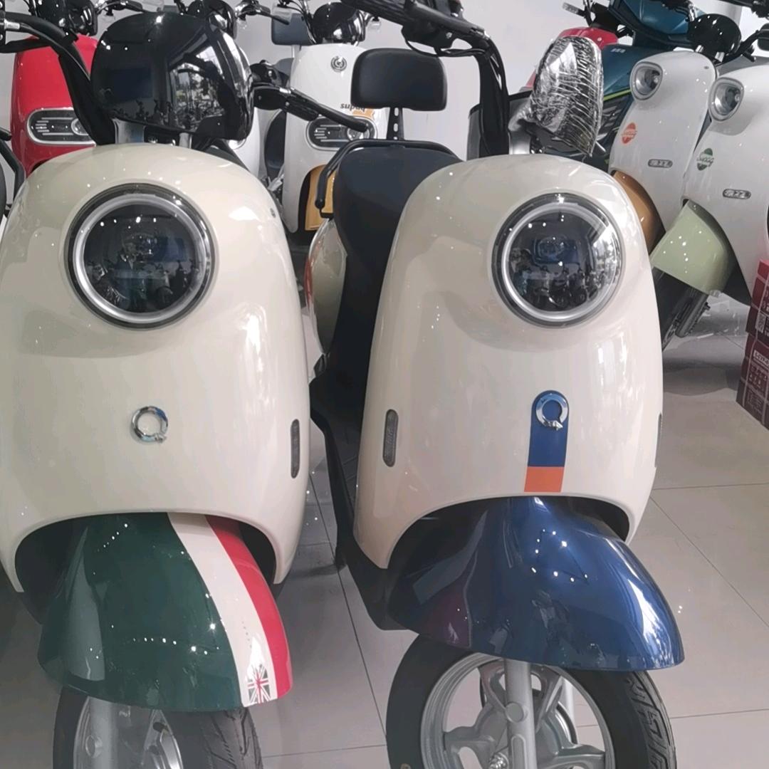 利辛青年路速派奇   小牛电动车销售