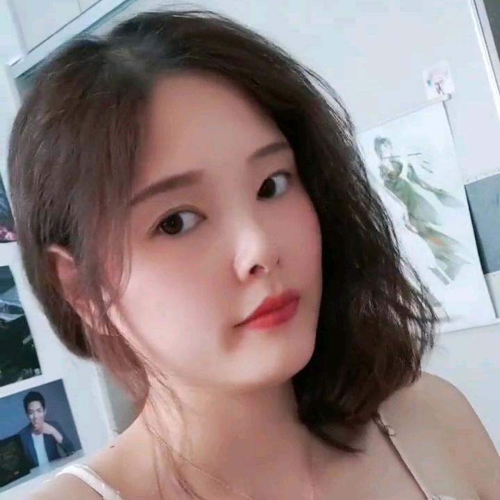 L♥ 芳