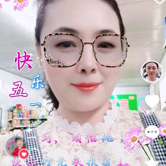 开超市的小姐姐