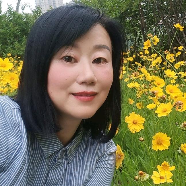 翠色何颜72年3月鼠！