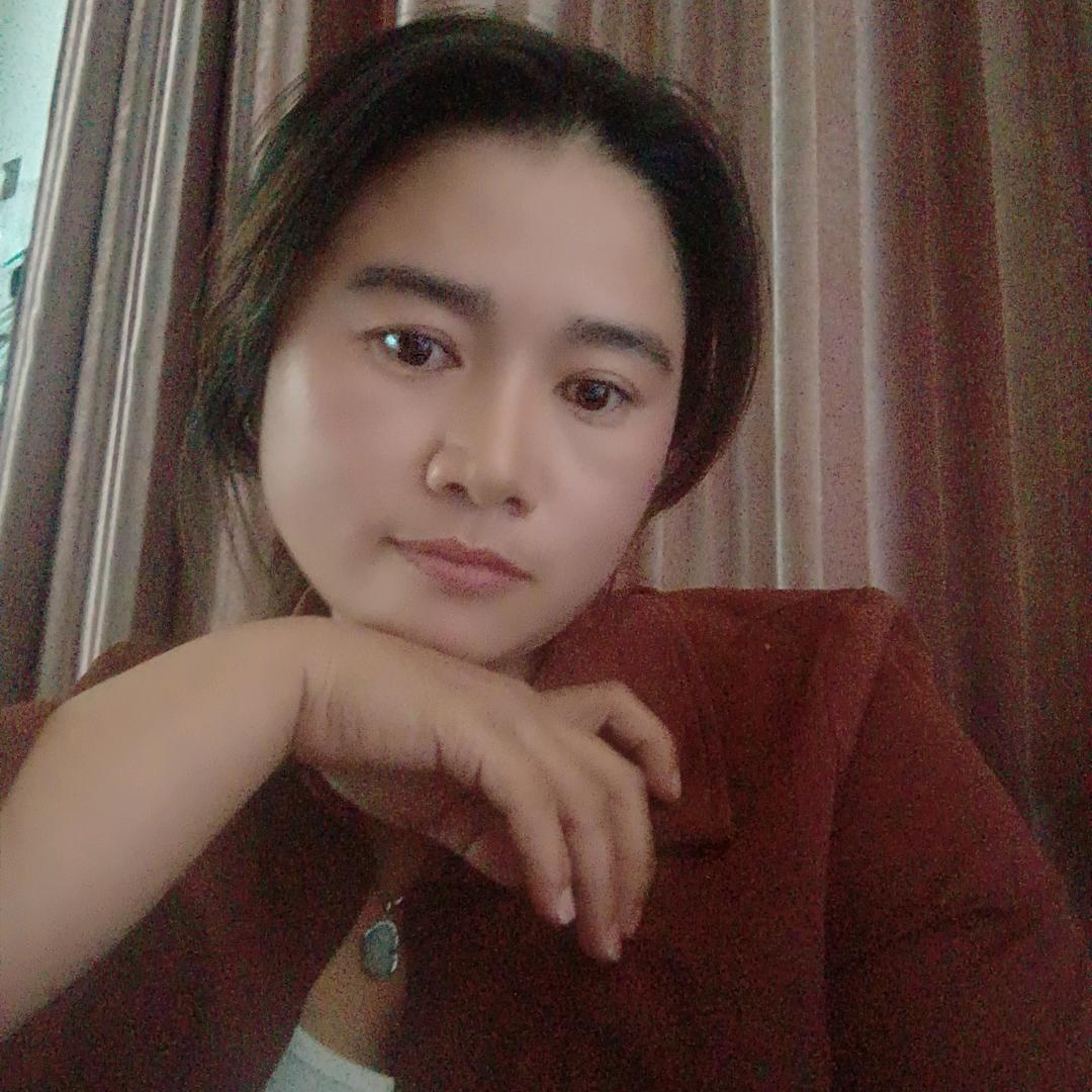 小何